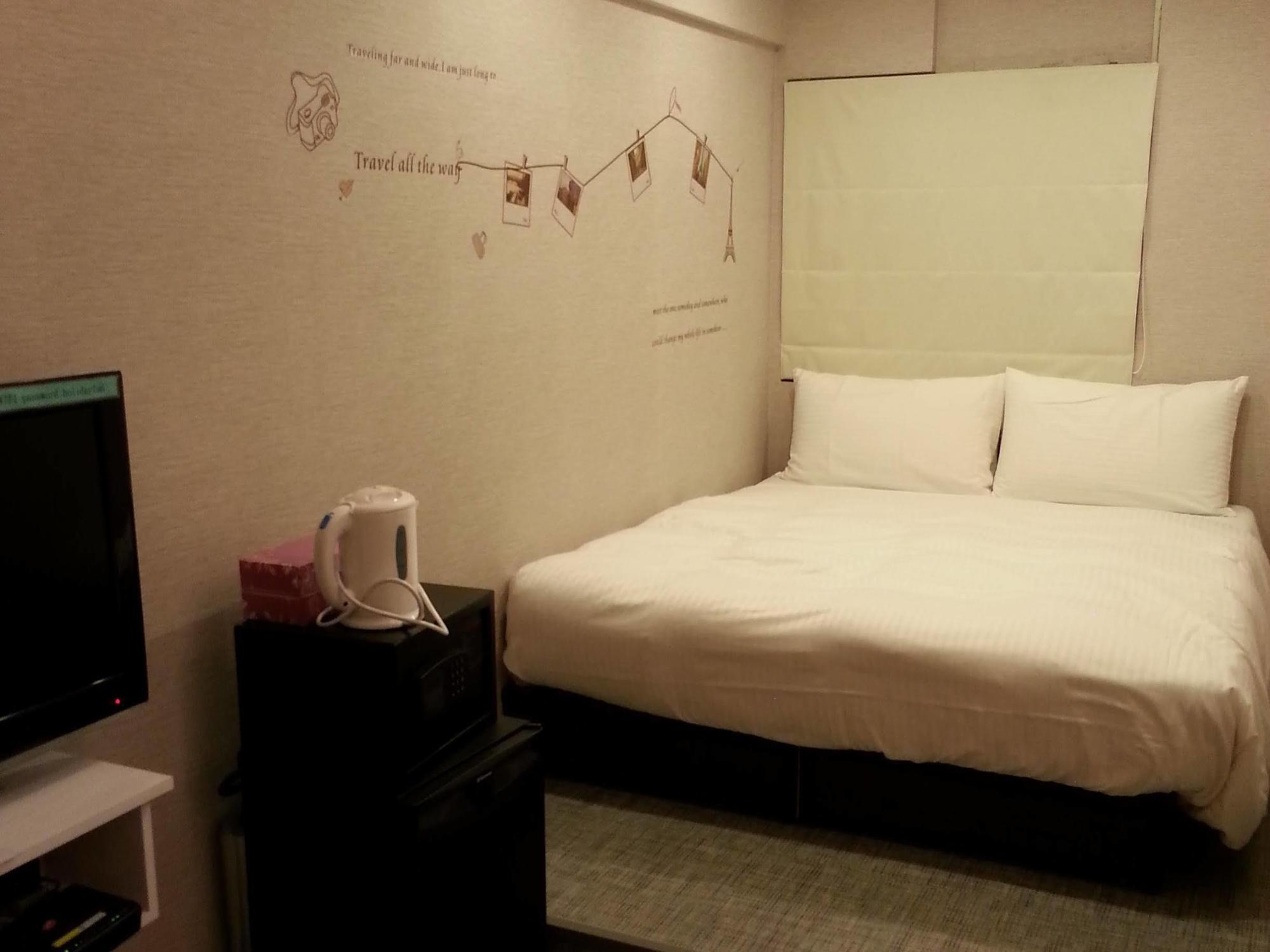Holiday Fun Hostel Taipeh Exterior foto