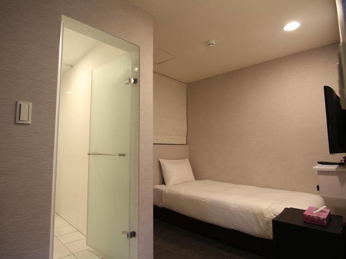 Holiday Fun Hostel Taipeh Exterior foto